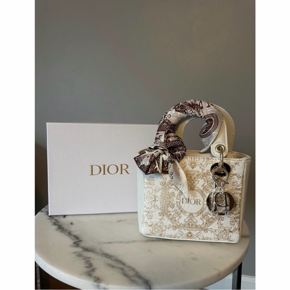 beauty bag Handbags - Ivory and Beige Tote with Scarf Accent